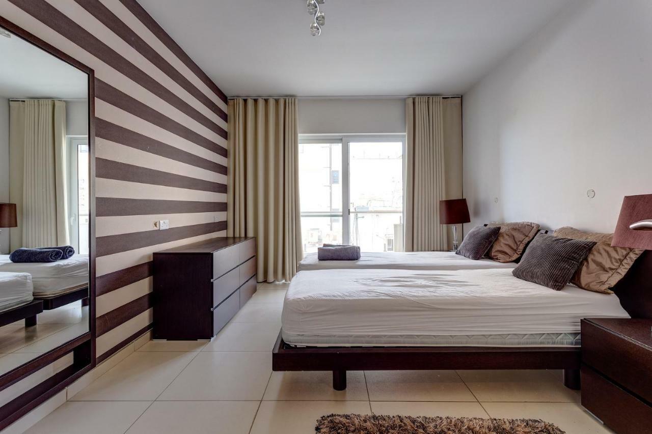 Contemporary, Luxury Apartment With Valletta And Harbour Views Sliema Kültér fotó