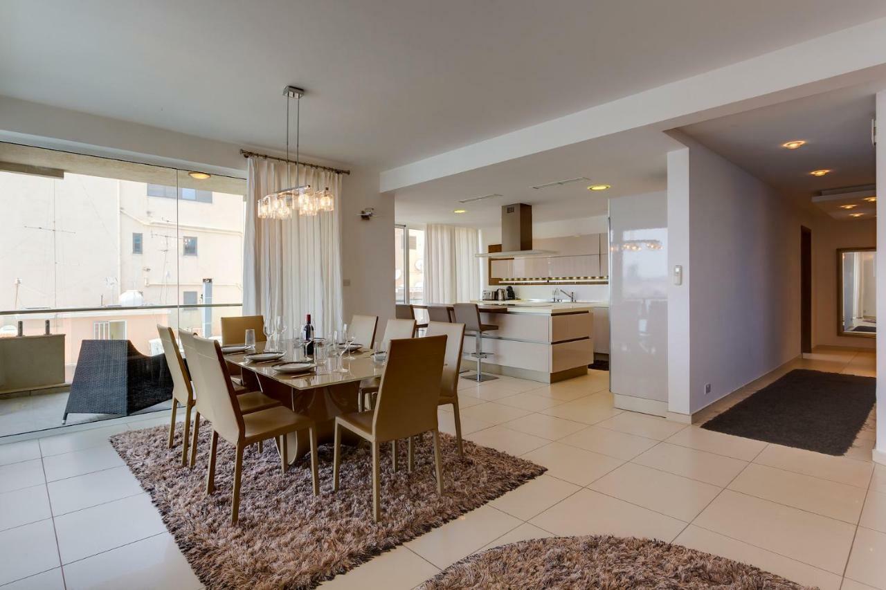 Contemporary, Luxury Apartment With Valletta And Harbour Views Sliema Kültér fotó