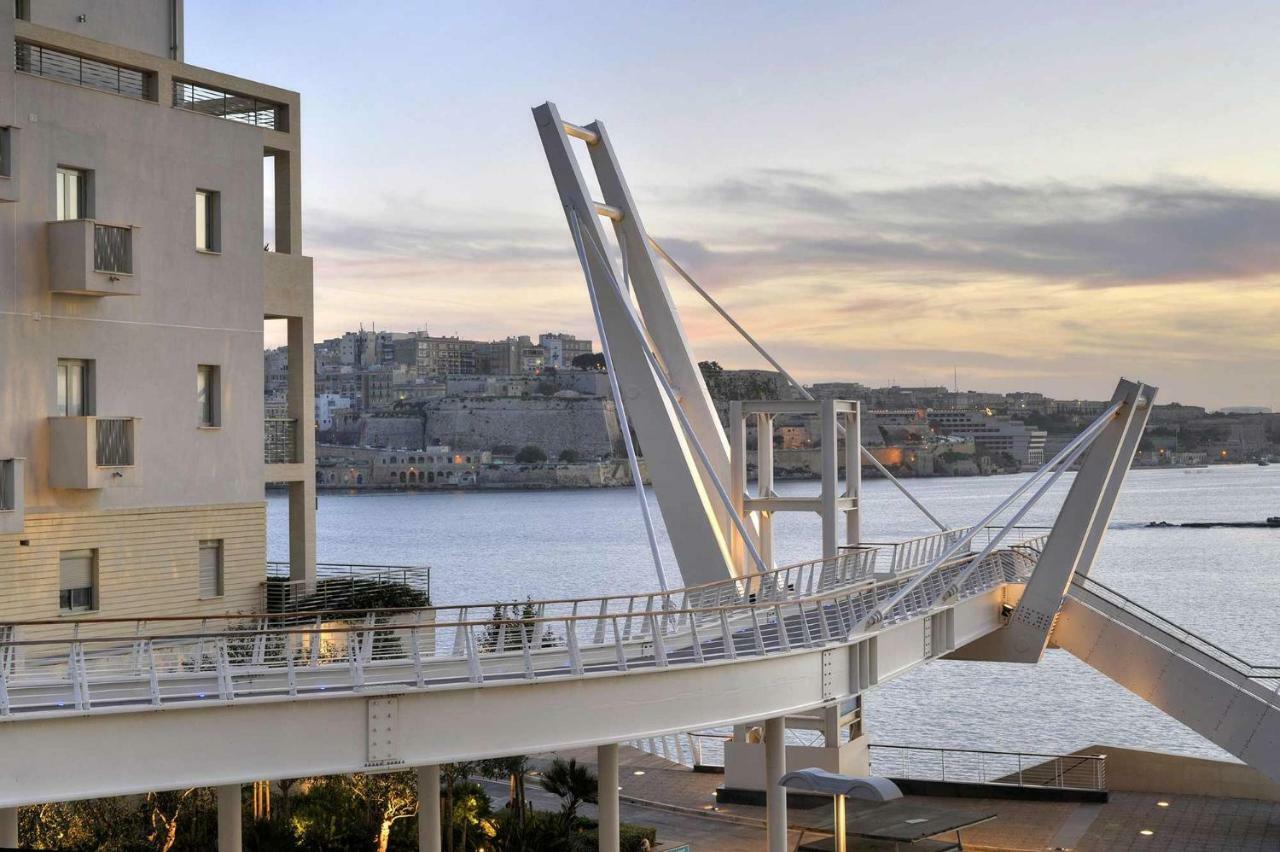 Contemporary, Luxury Apartment With Valletta And Harbour Views Sliema Kültér fotó